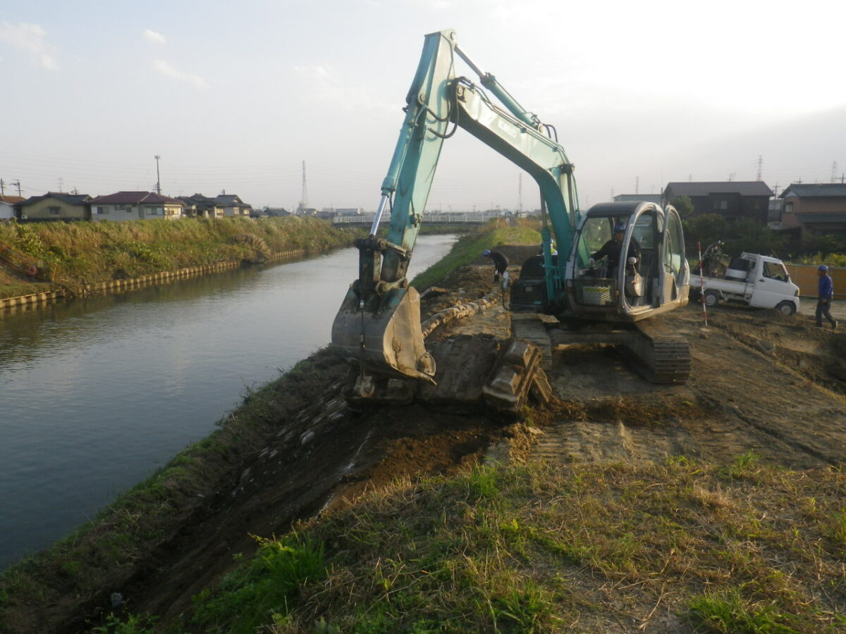 海部建設株式会社の道路工事（道路改良工事（その3））