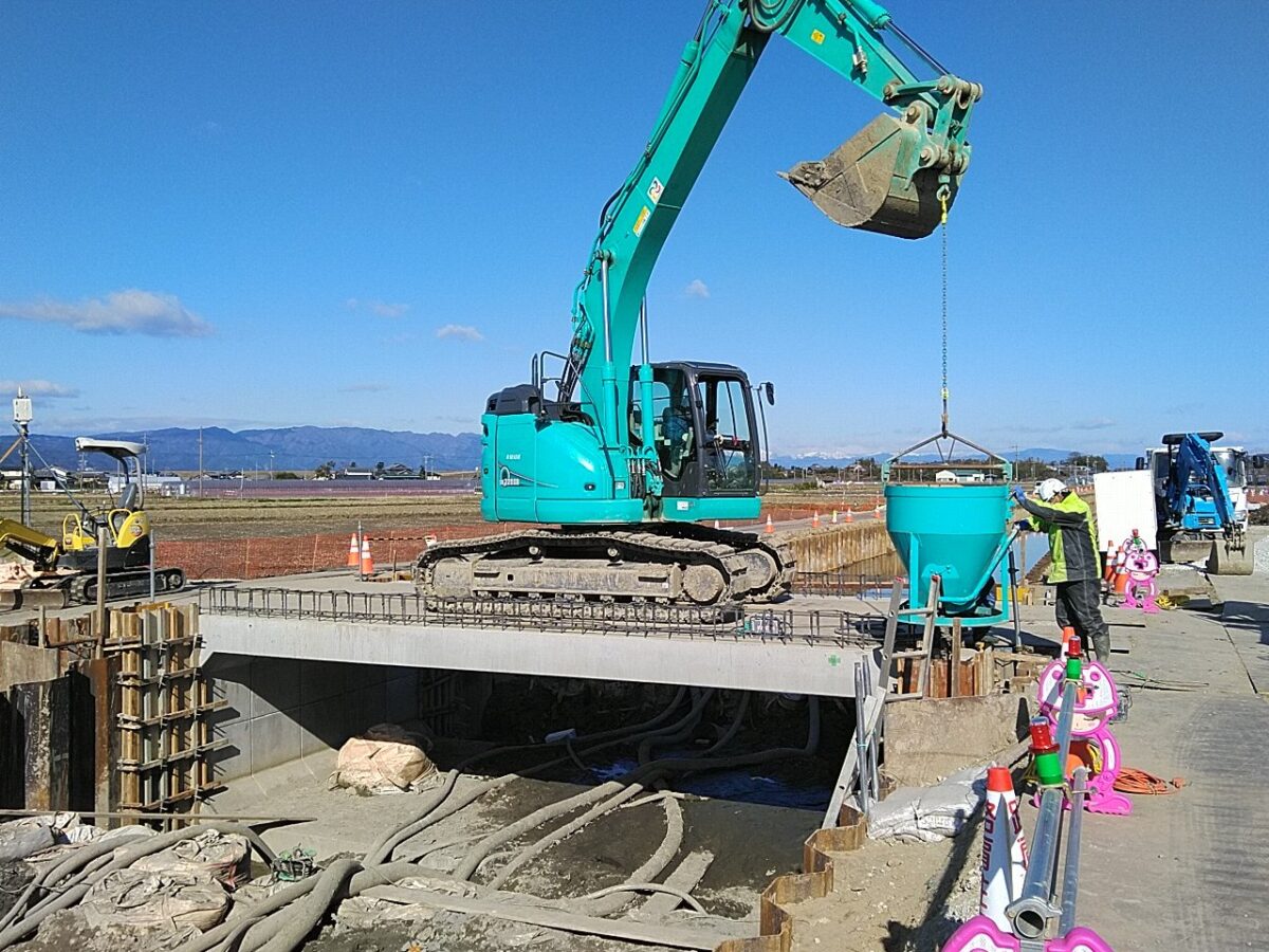 海部建設株式会社の農業農村整備工事(地盤沈下対策事業 鵜戸川北部地区 その6工事)
