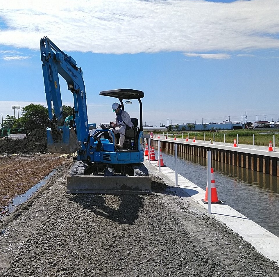 海部建設株式会社の農業農村整備工事(地盤沈下対策事業 鵜戸川北部地区 その6工事)