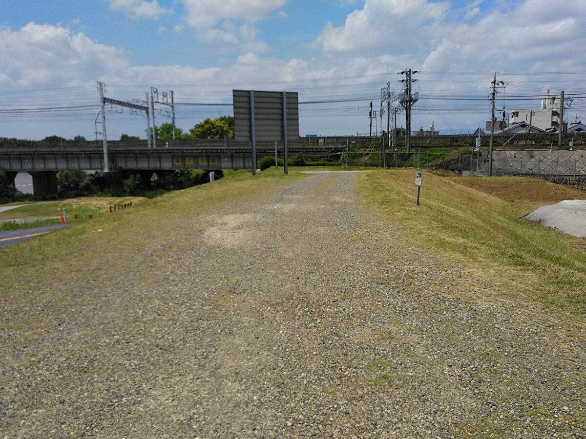 海部建設株式会社の河川/海岸工事（令和元年度 庄内川堤防耐震工事）