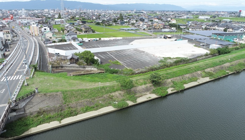 海部建設株式会社の道路工事（中小河川改良工事（防災安全））