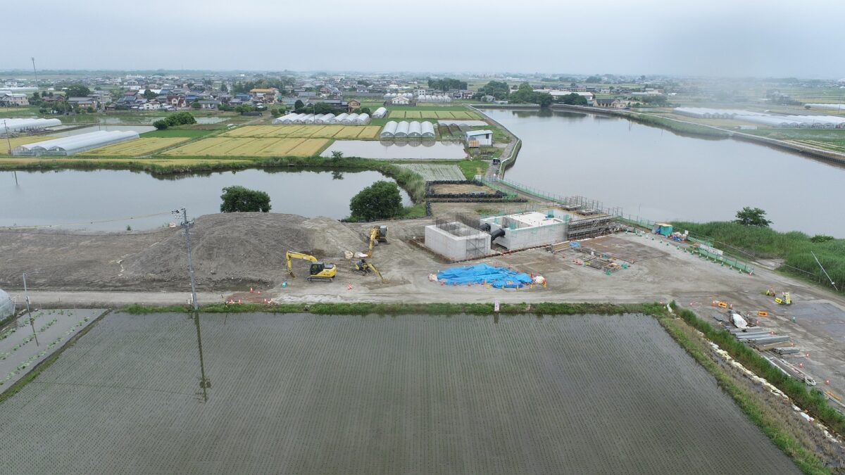 海部建設株式会社の農業農村整備工事(たん水防除事業 新立田輪中地区 北部排水機場 機場工及び送水路工その2工事)