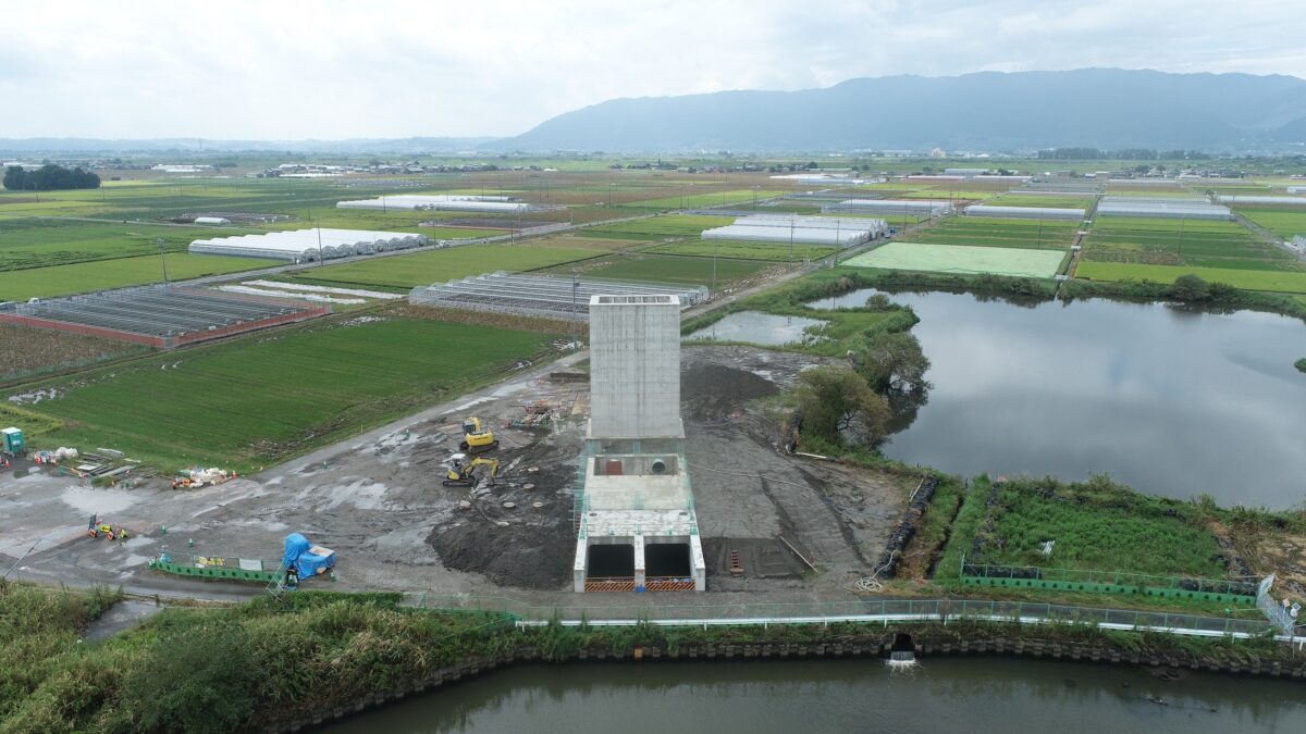 海部建設株式会社の農業農村整備工事（たん水防除事業 新立田輪中地区 北部排水機場 機場工及び送水路工その2工事）