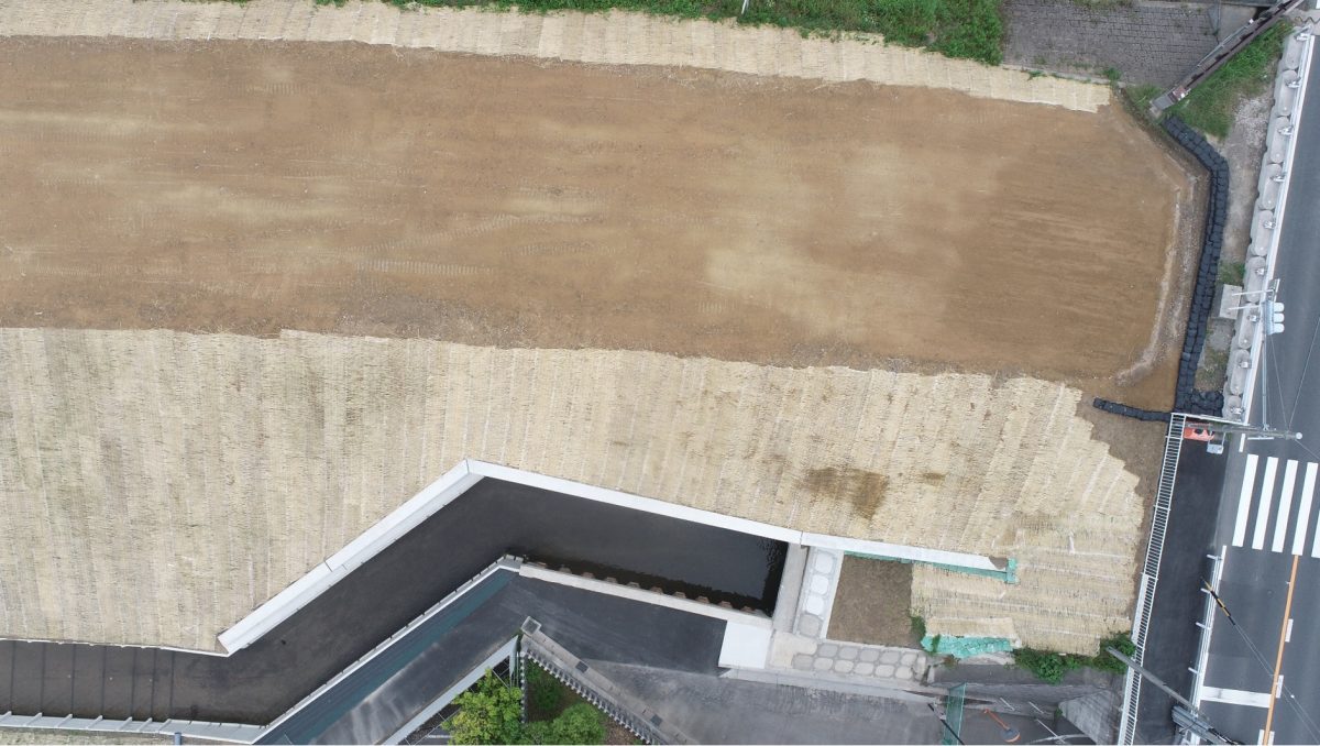 海部建設株式会社の道路工事(中小河川改良工事(防災安全)(諸桑区間その2)(遠隔臨場・ICT簡易)(R3国補正))