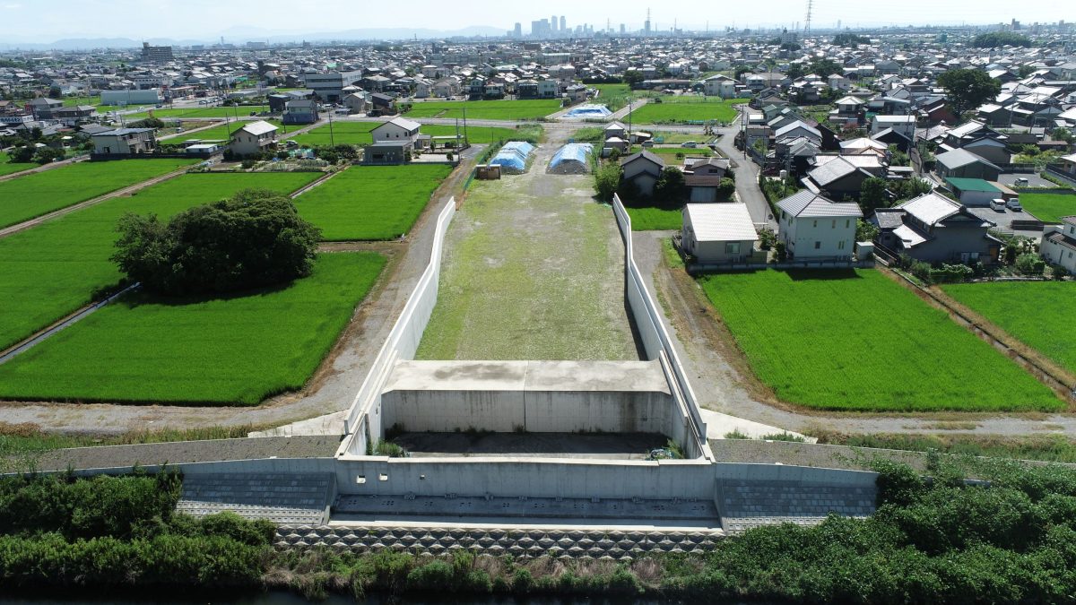 海部建設株式会社の道路工事(道路改良工事(七宝工区)(5の3号工)(週休2日・環境整備)(R5国補正))
